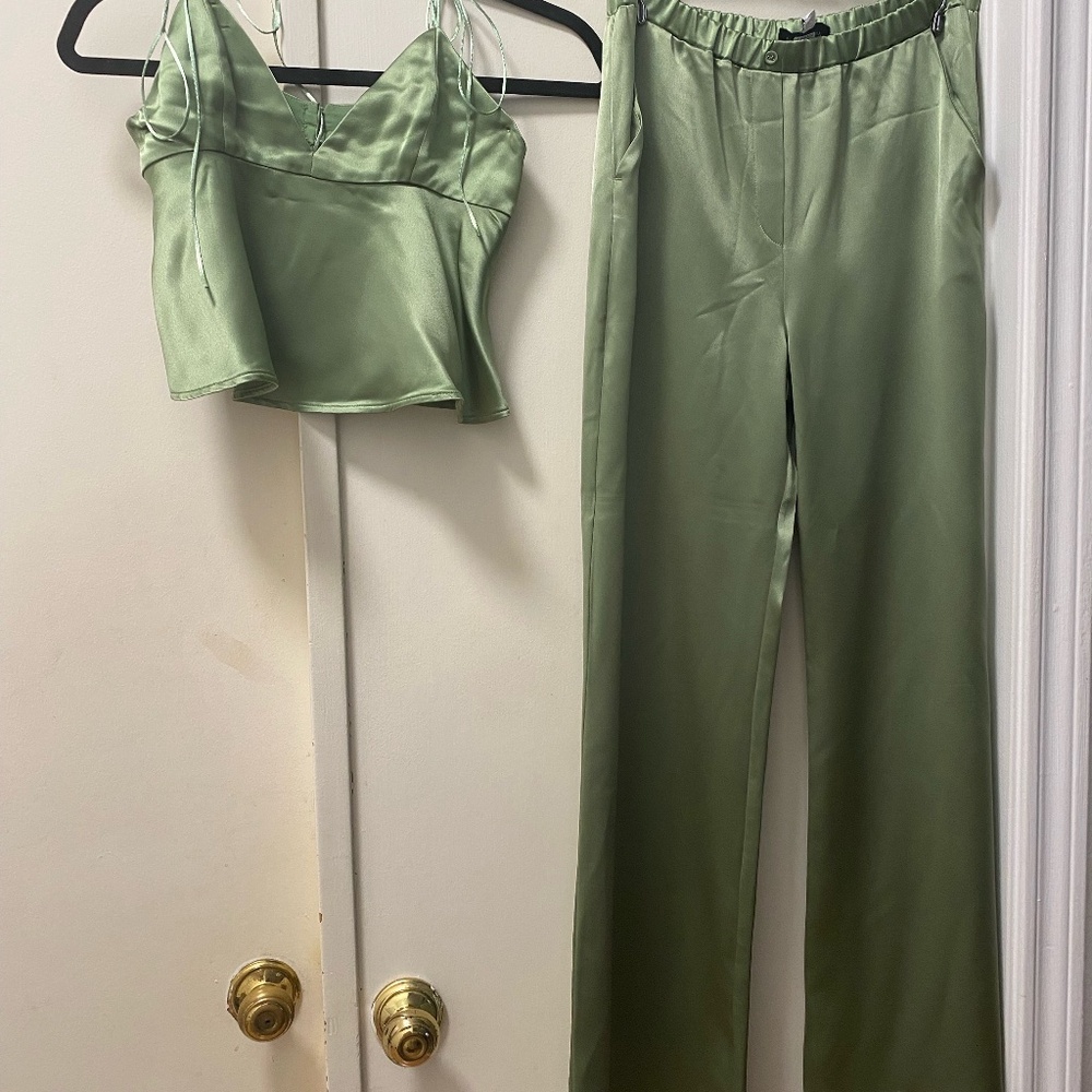 Something Navy Size Small Green Top and Pants Set